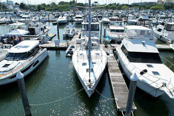 Photo of the 1991 Hunter  "Wind Kist"