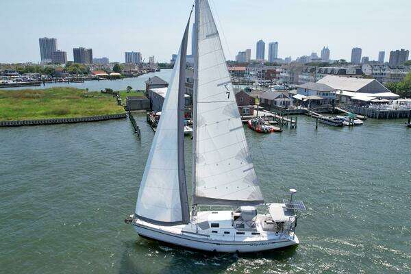 Photo of the 1991 Hunter  "Wind Kist"