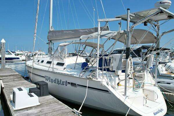 Photo of the 1991 Hunter  "Wind Kist"