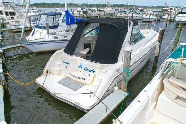 Photo of the 1999 Maxum 4100 "Ocean Castle"