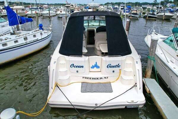Photo of the 1999 Maxum 4100 "Ocean Castle"