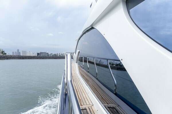 AZIMUT YACHTS - 66 Flybridge