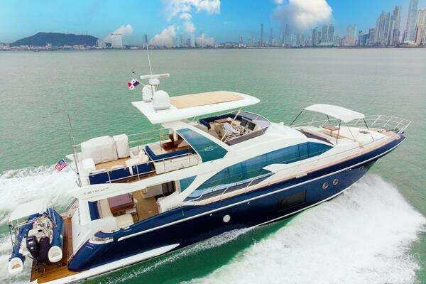 66-ft-Azimut-2017-66 FLYBRIDGE-PRIVE-Panama City Panama yacht for sale