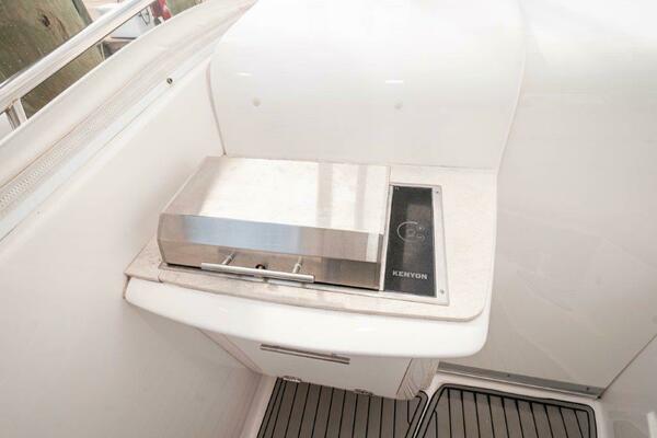 35ft Everglades Yacht For Sale