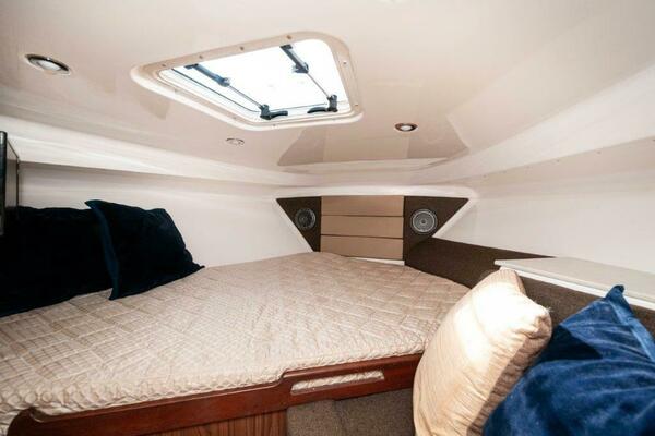 35ft Everglades Yacht For Sale