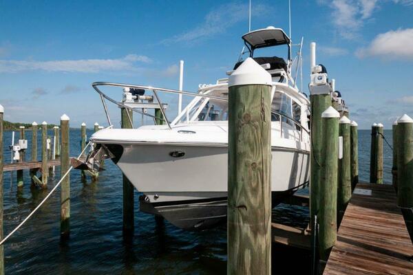 35ft Everglades Yacht For Sale