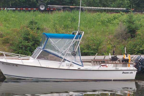 Photo of the 1986 Shamrock 20 Walkthrough "Messing About"