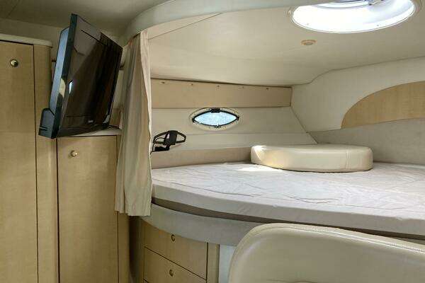 Photo of the 2000 Maxum 3500 SCR "Mare Vita"