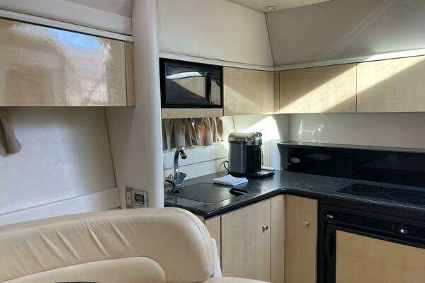 Photo of the 2000 Maxum 3500 SCR "Mare Vita"