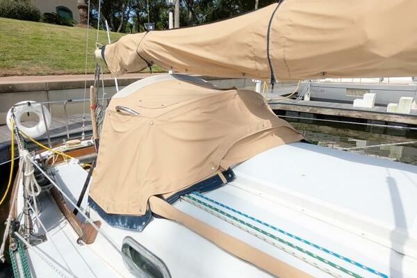 Meltemi IV 25ft Cape Dory Yacht For Sale