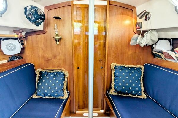 Meltemi IV 25ft Cape Dory Yacht For Sale