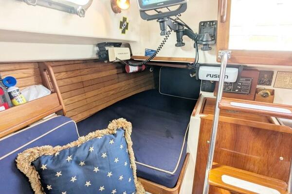 Meltemi IV 25ft Cape Dory Yacht For Sale