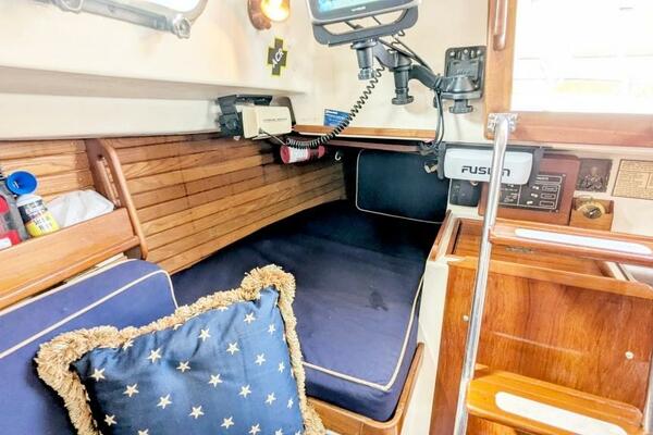 Meltemi IV 25ft Cape Dory Yacht For Sale