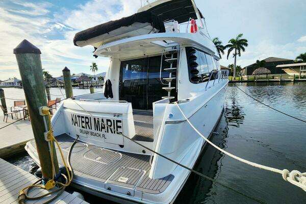 Photo of the 1999 Carver 530 Voyager Pilothouse "Kateri Marie"