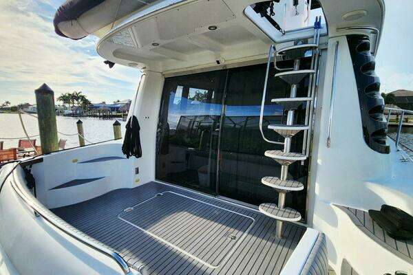 Photo of the 1999 Carver 530 Voyager Pilothouse "Kateri Marie"