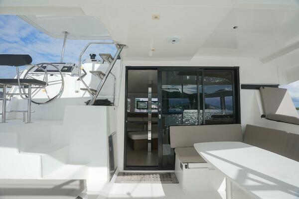 APRES SAIL 42ft Lagoon Yacht For Sale