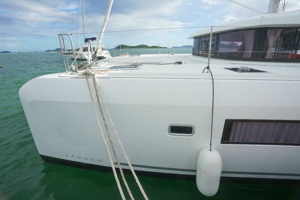 APRES SAIL 42ft Lagoon Yacht For Sale