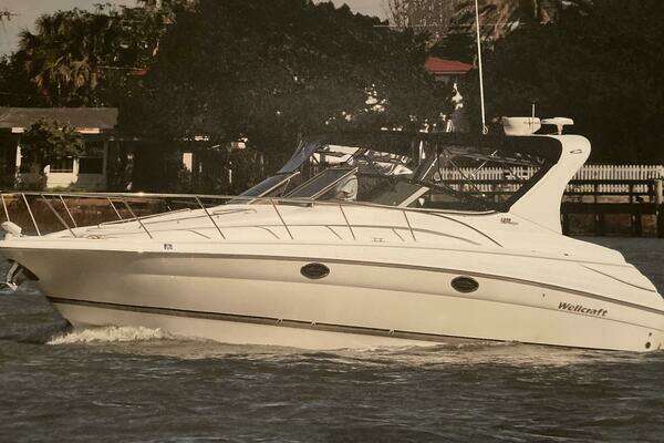 33-ft-Wellcraft-2003-3300 Martinique-Daytona Beach Florida United States yacht for sale