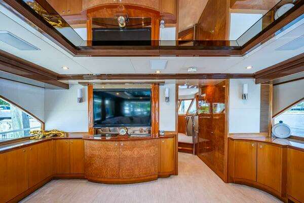 2005 Ocean Alexander 80