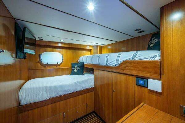 2005 Ocean Alexander 80