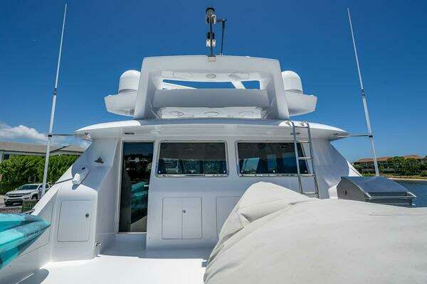 2005 Ocean Alexander 80