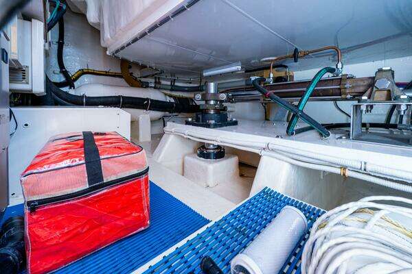 2005 Ocean Alexander 80