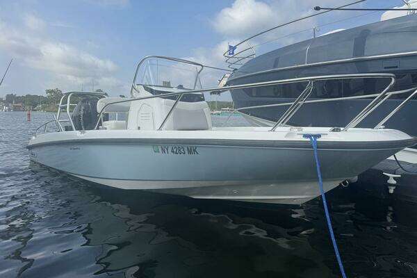 21-ft-Boston Whaler-2015-210 Dauntless-East Hampton New York United States yacht for sale
