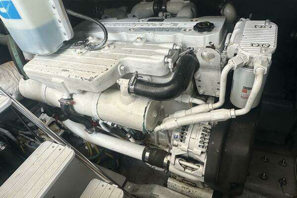 Meridian 441 Sedan Yacht For Sale