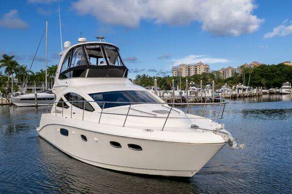 Sea Ray - 450 Sedan Bridge