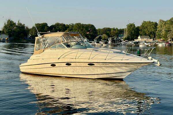 30-ft-Doral-1998-300SC-SASSY CASSY Honey Harbour Ontario Canada  yacht for sale