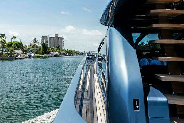 2024 Riva 76
