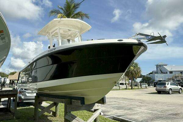 Photo of the 2015 Robalo 