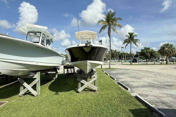 Photo of the 2015 Robalo 