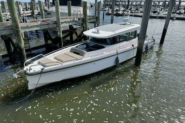 37-ft-Axopar-2022-37 XC CROSS CABIN-Atlantic Highlands New Jersey United States yacht for sale