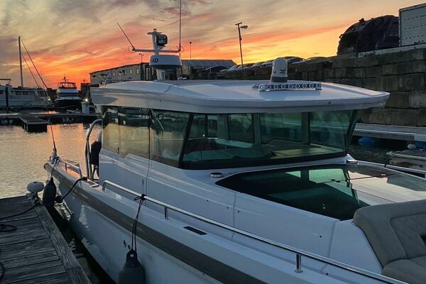 37ft Axopar Yacht For Sale