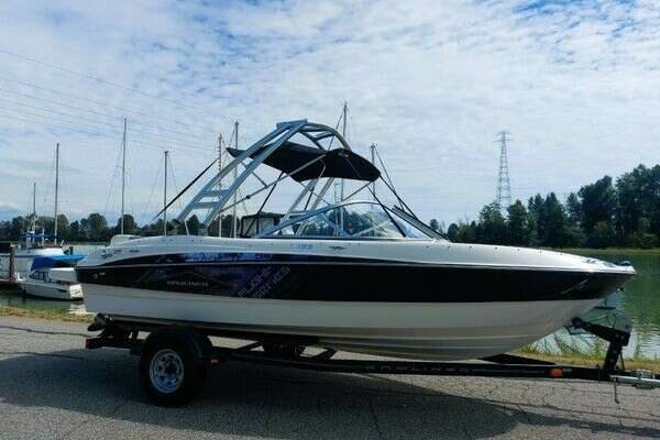 18-ft-Bayliner-2013-- Richmond British Columbia Canada  yacht for sale