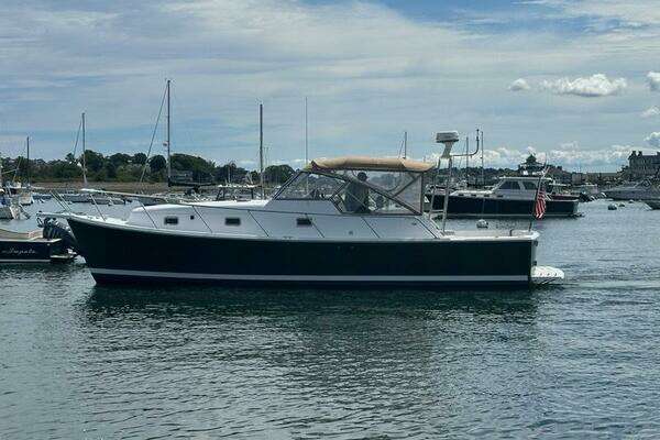 Photo of the 2002 Mainship Pilot 34 "Optimist"