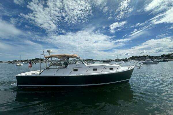 Photo of the 2002 Mainship Pilot 34 "Optimist"