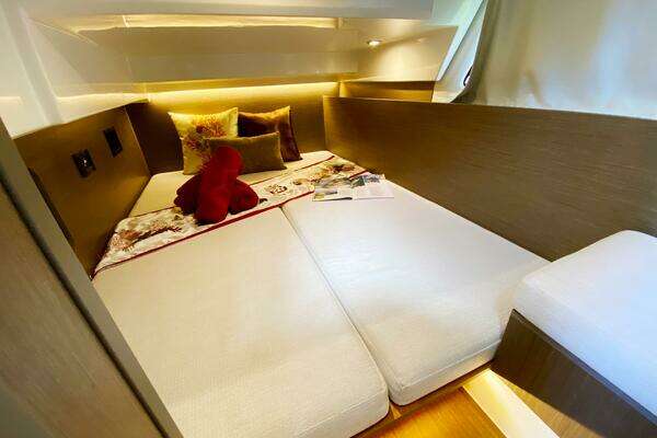 Jeanneau Merry Fisher 1095 Fly Yacht For Sale