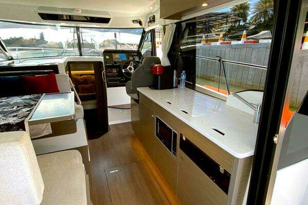 Jeanneau Merry Fisher 1095 Fly Yacht For Sale