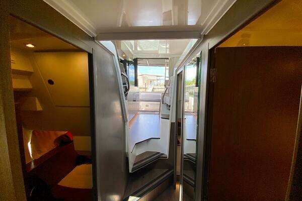 Jeanneau Merry Fisher 1095 Fly Yacht For Sale