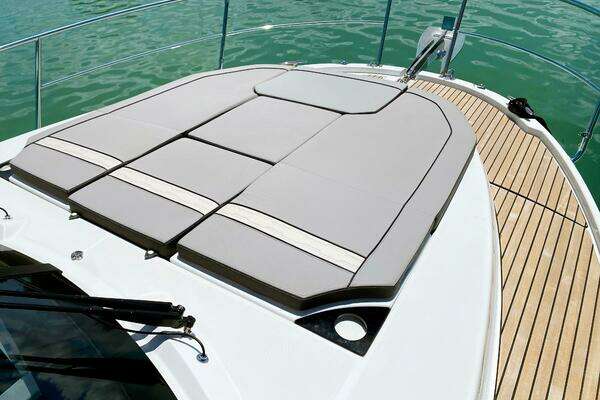 Jeanneau Merry Fisher 1095 Fly Yacht For Sale