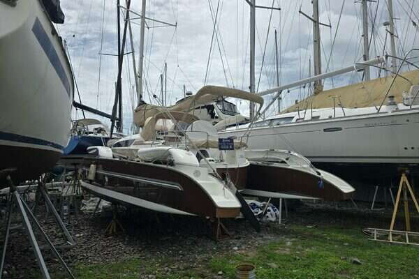 32-ft-Dragonfly-2014-San Carlos yacht for sale