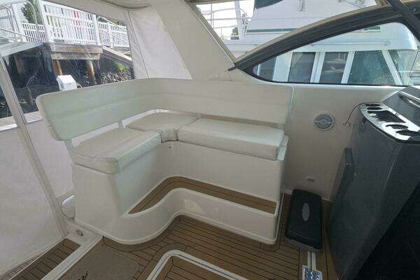 2001 Tiara Yachts 38