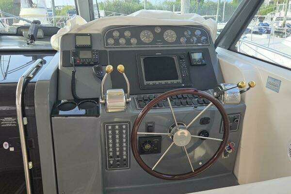 2001 Tiara Yachts 38