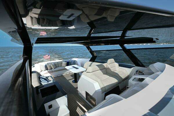 2022 Vanquish Yachts 58