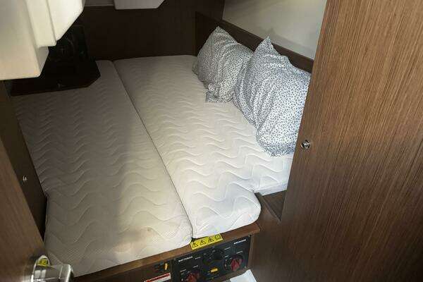 Beneteau Oceanis 38.1 Yacht For Sale