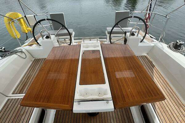 Beneteau Oceanis 38.1 Yacht For Sale