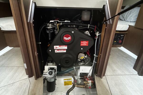 38ft Beneteau Yacht For Sale