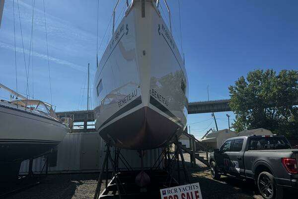 Beneteau Oceanis 38.1 Yacht For Sale